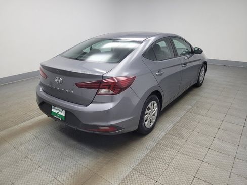 Used 2019 Hyundai Elantra SE w/ Cargo Package FWD image 9