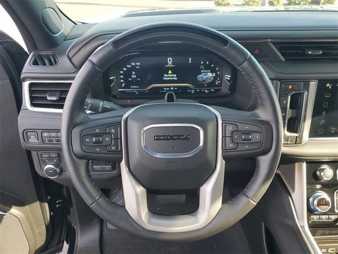 Used 2024 GMC Yukon Denali w/ Advanced Technology Package image 26