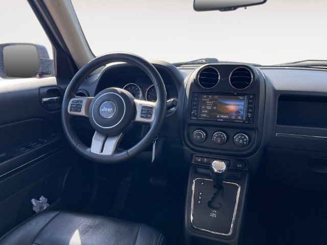 Used 2013 Jeep Patriot Limited FWD image 10