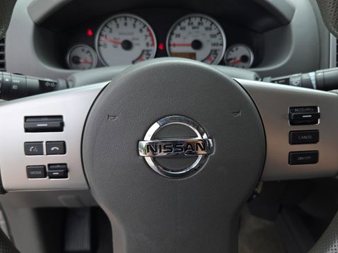 Used 2015 Nissan Frontier Desert Runner RWD image 21