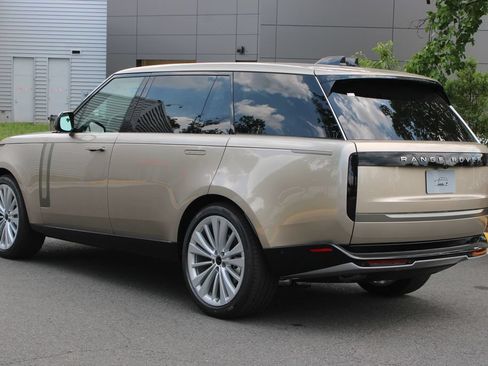 New 2026 Land Rover Range Rover Long Wheelbase SE AWD/4WD image 5