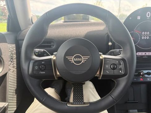 Used 2025 MINI Cooper S FWD image 42