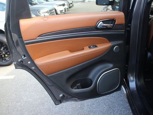 Used 2020 Jeep Grand Cherokee Overland image 24