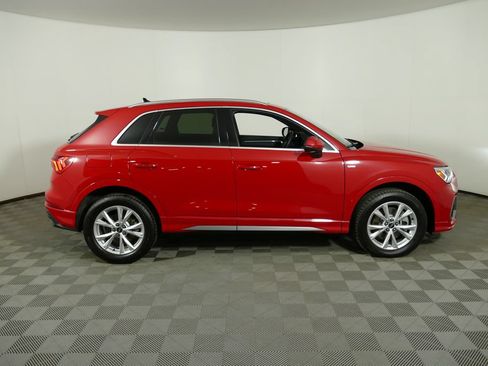 Used 2025 Audi Q3 2.0T Premium AWD/4WD image 2