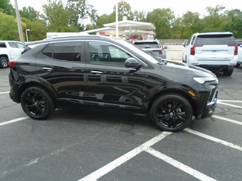 Used 2024 Buick Encore GX Sport Touring w/ Comfort Package AWD/4WD image 5