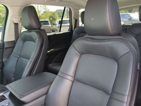 New 2025 Lincoln Aviator 2WD image 10