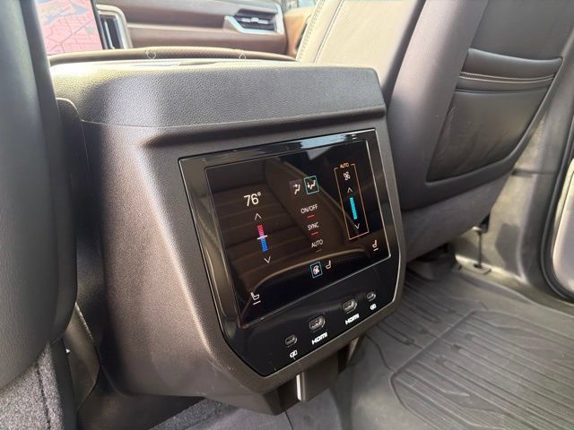 Used 2025 GMC Yukon Denali Ultimate AWD/4WD image 29