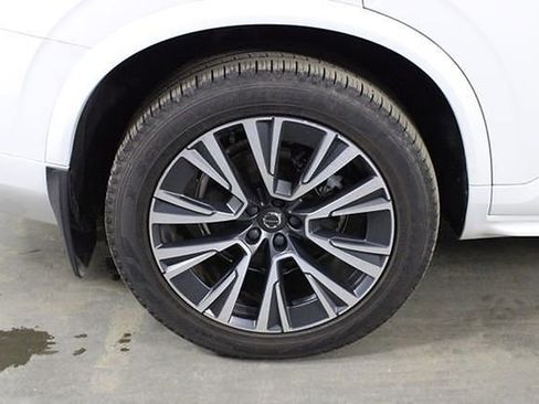 Used 2021 Volvo XC90 T6 Momentum w/ Protection Package Premier image 46