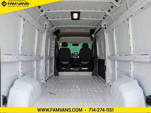 Used 2026 RAM ProMaster 2500 w/ Convenience Group FWD image 12