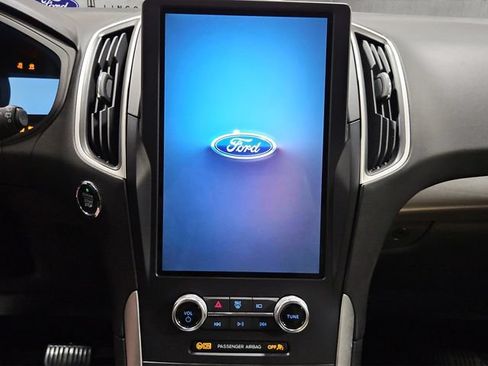 Certified 2024 Ford Edge SEL w/ Convenience Package AWD/4WD image 16