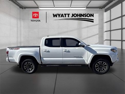 Used 2020 Toyota Tacoma TRD Sport image 6