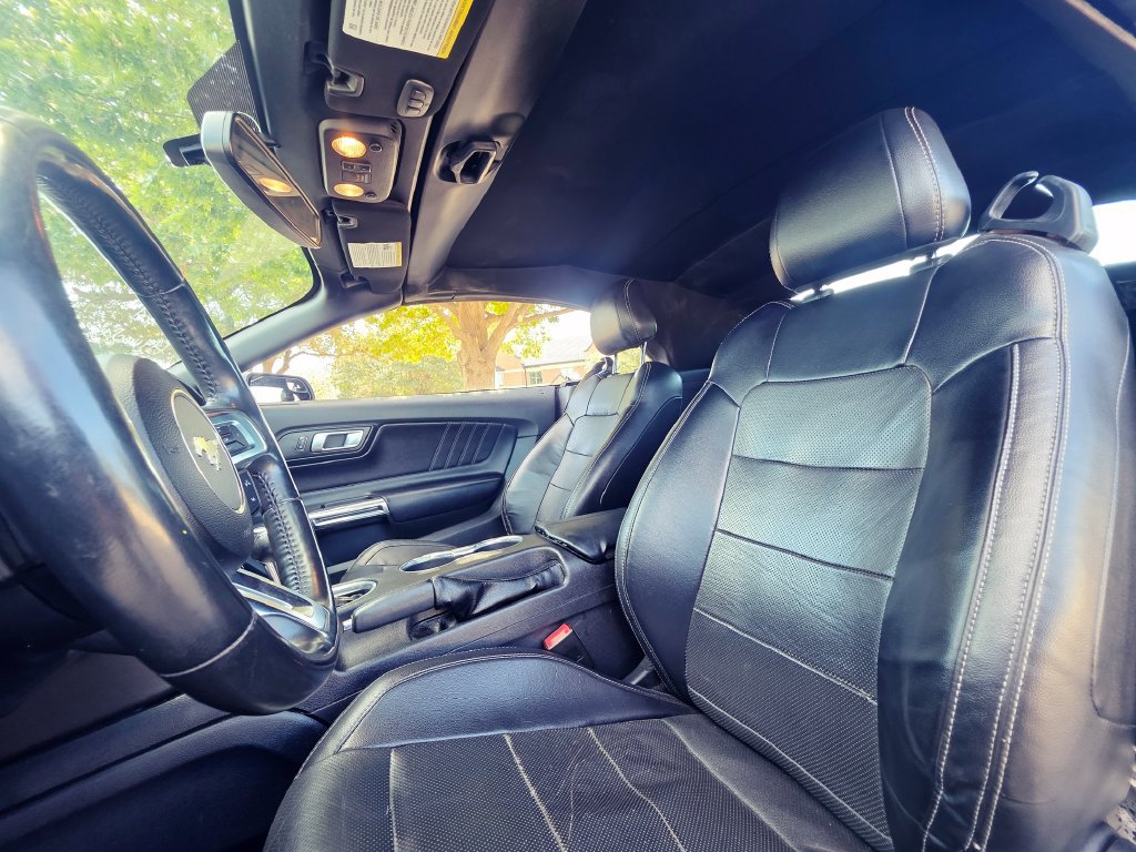 Used 2020 Ford Mustang Premium RWD image 35