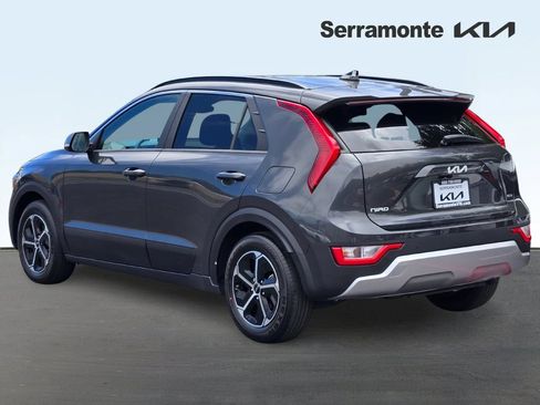 Used 2025 Kia Niro EX FWD image 6