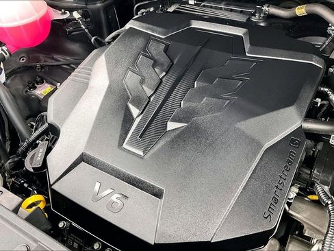 Used 2025 Kia Carnival LXS image 34