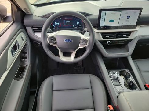 New 2026 Ford Explorer Active w/ Active Comfort Package image 7