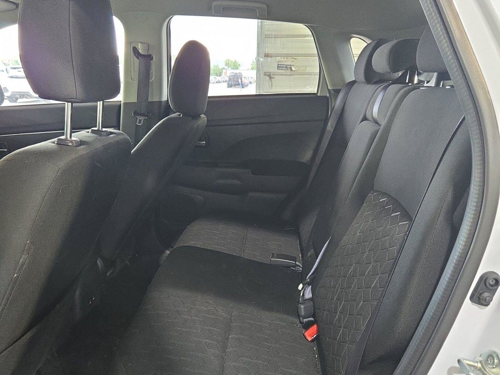 Used 2026 Mitsubishi Outlander Sport LE AWD/4WD image 5
