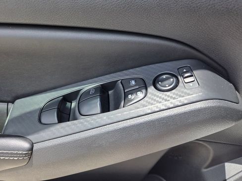 Used 2024 Nissan Altima 2.5 SV w/ SV Premium Package FWD image 21