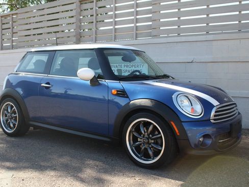 Used 2013 MINI Cooper Hardtop FWD image 2