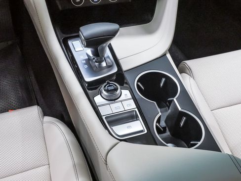 Certified 2026 Genesis G70 2.5T RWD image 18