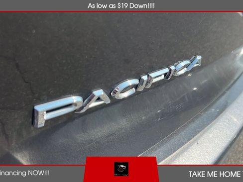 Used 2019 Chrysler Pacifica Touring-L FWD image 22