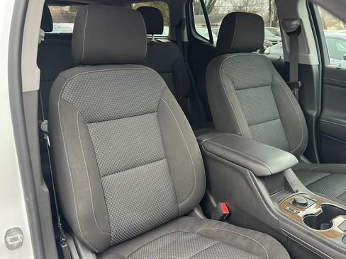 Used 2023 GMC Acadia SLE w/ Driver Convenience Package FWD image 21