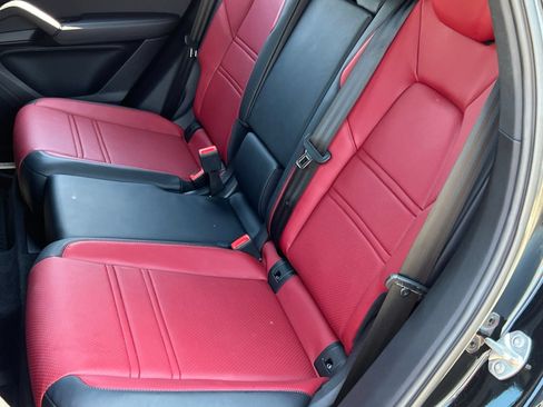 Certified 2024 Porsche Cayenne Coupe AWD/4WD image 17