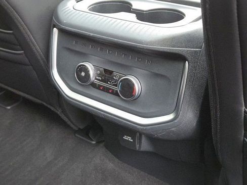 Used 2025 Ford Expedition Tremor image 37