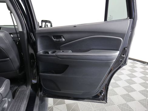 Used 2019 Honda Pilot Touring image 23