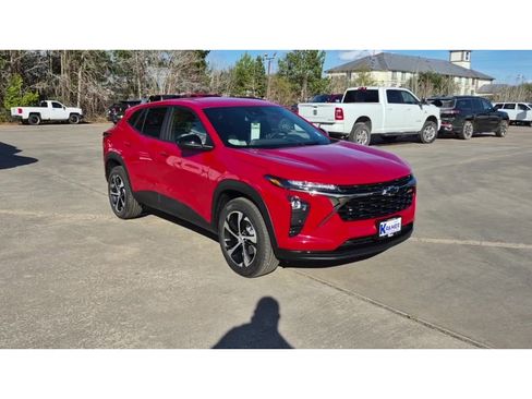 New 2026 Chevrolet Trax RS w/ Driver Confidence Package image 2