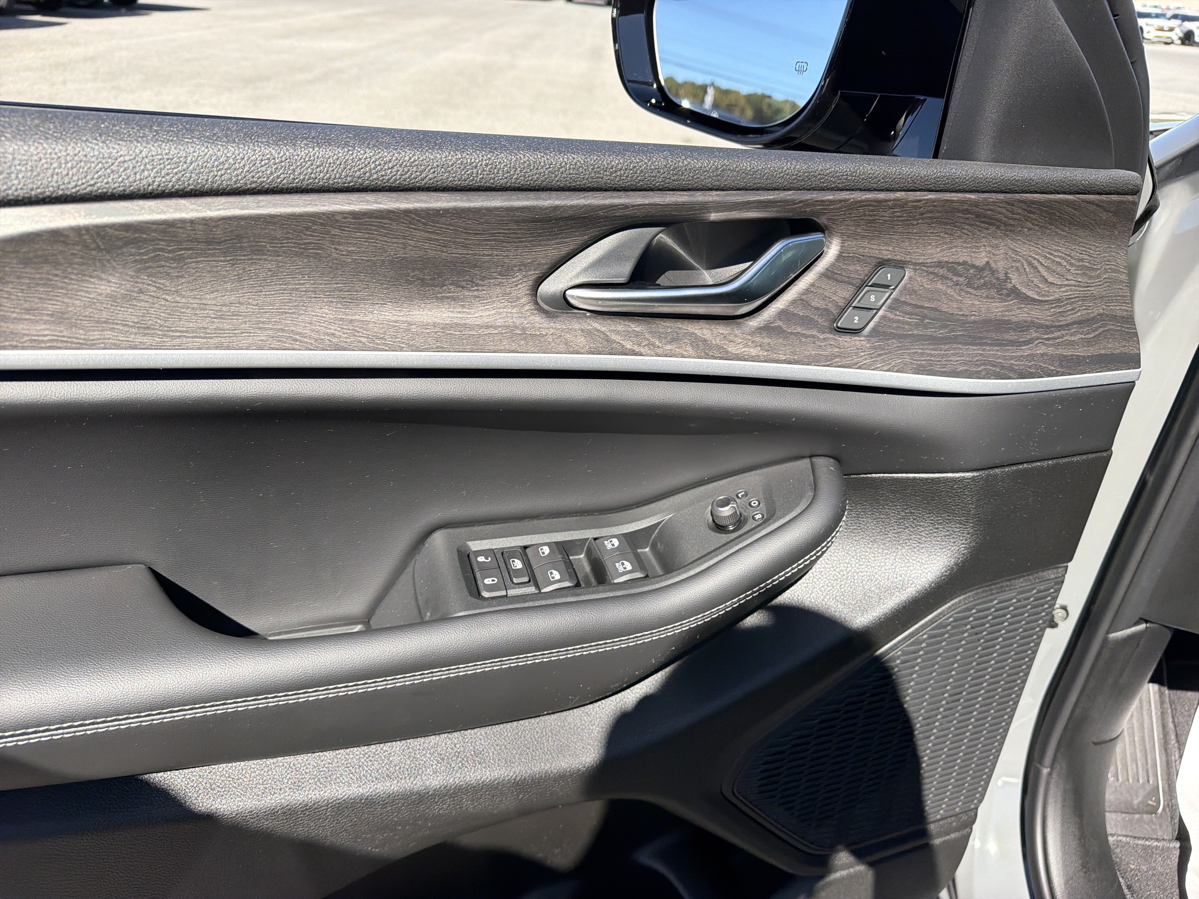 New 2027 Jeep Grand Cherokee Limited AWD/4WD image 16