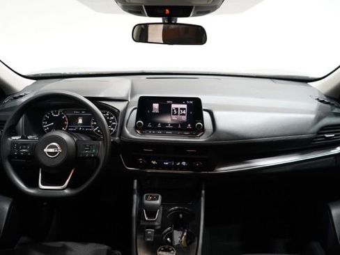 Used 2024 Nissan Rogue SV image 15