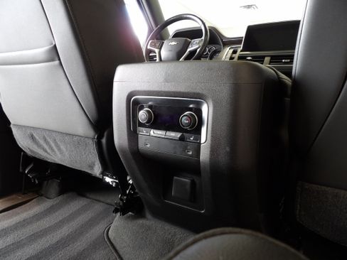 Used 2021 Chevrolet Tahoe LT w/ LT Signature Package AWD/4WD image 24