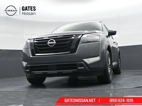 Certified 2023 Nissan Pathfinder SV w/ Black Appearance Package AWD/4WD image 40