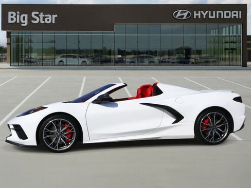 Used 2025 Chevrolet Corvette Stingray Premium Conv w/ Z51 Performance Package image 8