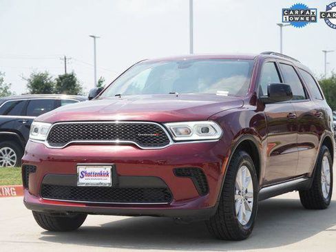 Certified 2023 Dodge Durango SXT image 3
