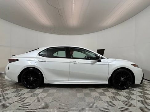 Used 2022 Toyota Camry XSE w/ Carpet Mat Package (TMS) AWD/4WD image 8