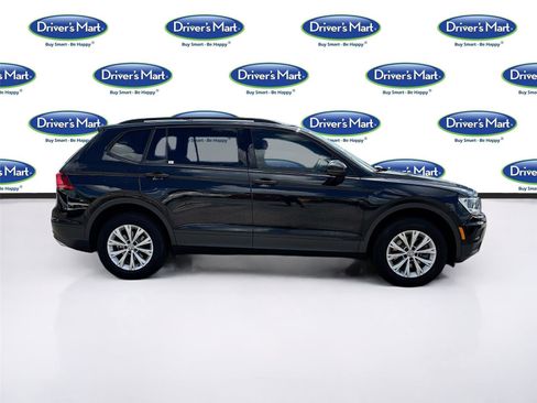 Used 2020 Volkswagen Tiguan S image 8