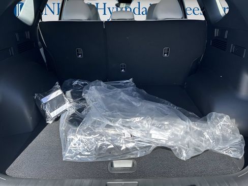 Certified 2025 Hyundai Tucson SE FWD image 16