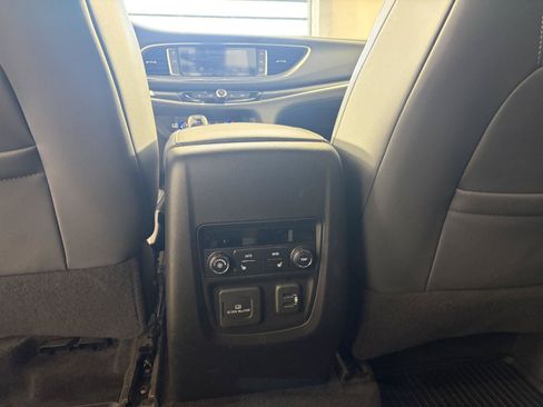 Used 2019 Buick Enclave Premium AWD/4WD image 22
