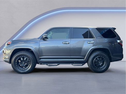 Used 2016 Toyota 4Runner Limited image 3