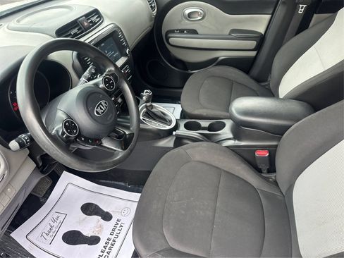 Used 2019 Kia Soul w/ Convenience Package FWD image 11