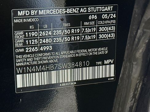 Used 2025 Mercedes-Benz GLB 250 4MATIC image 12