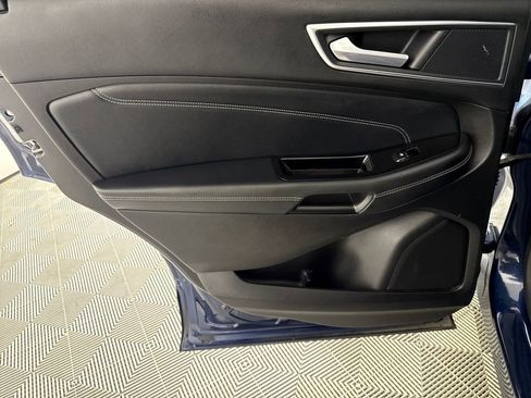 Used 2017 Ford Edge Titanium w/ Equipment Group 301A AWD/4WD image 12