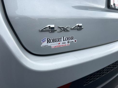 Used 2024 Jeep Compass Latitude w/ Sun and Sound Group image 11