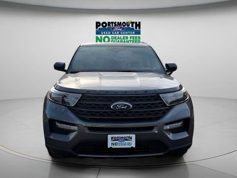 Used 2022 Ford Explorer XLT w/ Equipment Group 202A AWD/4WD image 9