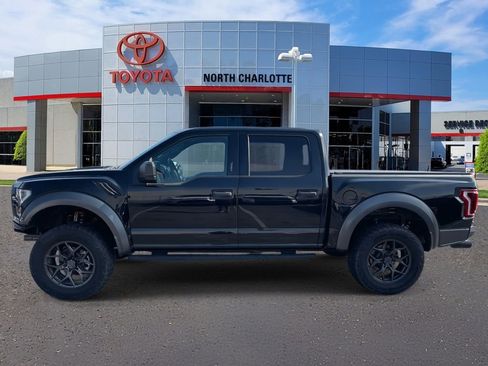 Used 2018 Ford F150 Raptor w/ Equipment Group 801A Mid image 5