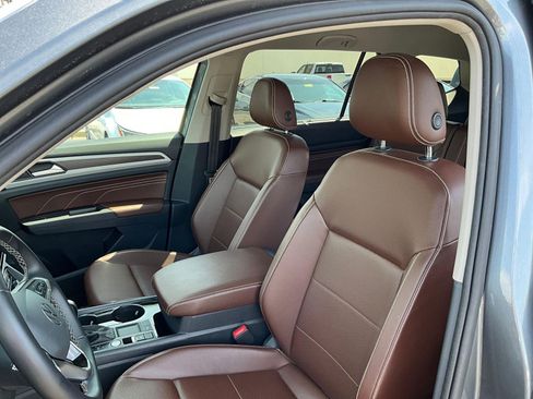 Used 2022 Volkswagen Atlas SE FWD image 19