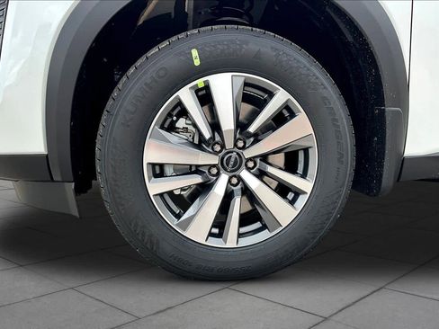 New 2026 Nissan Pathfinder SL FWD image 9