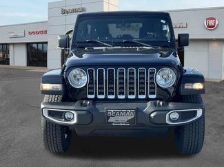 Used 2022 Jeep Wrangler Unlimited Sahara w/ Cold Weather Group AWD/4WD video 2