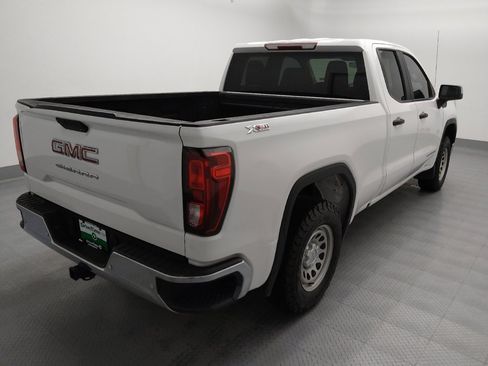 Used 2020 GMC Sierra 1500 4x4 Double Cab w/ Sierra Value Package image 9